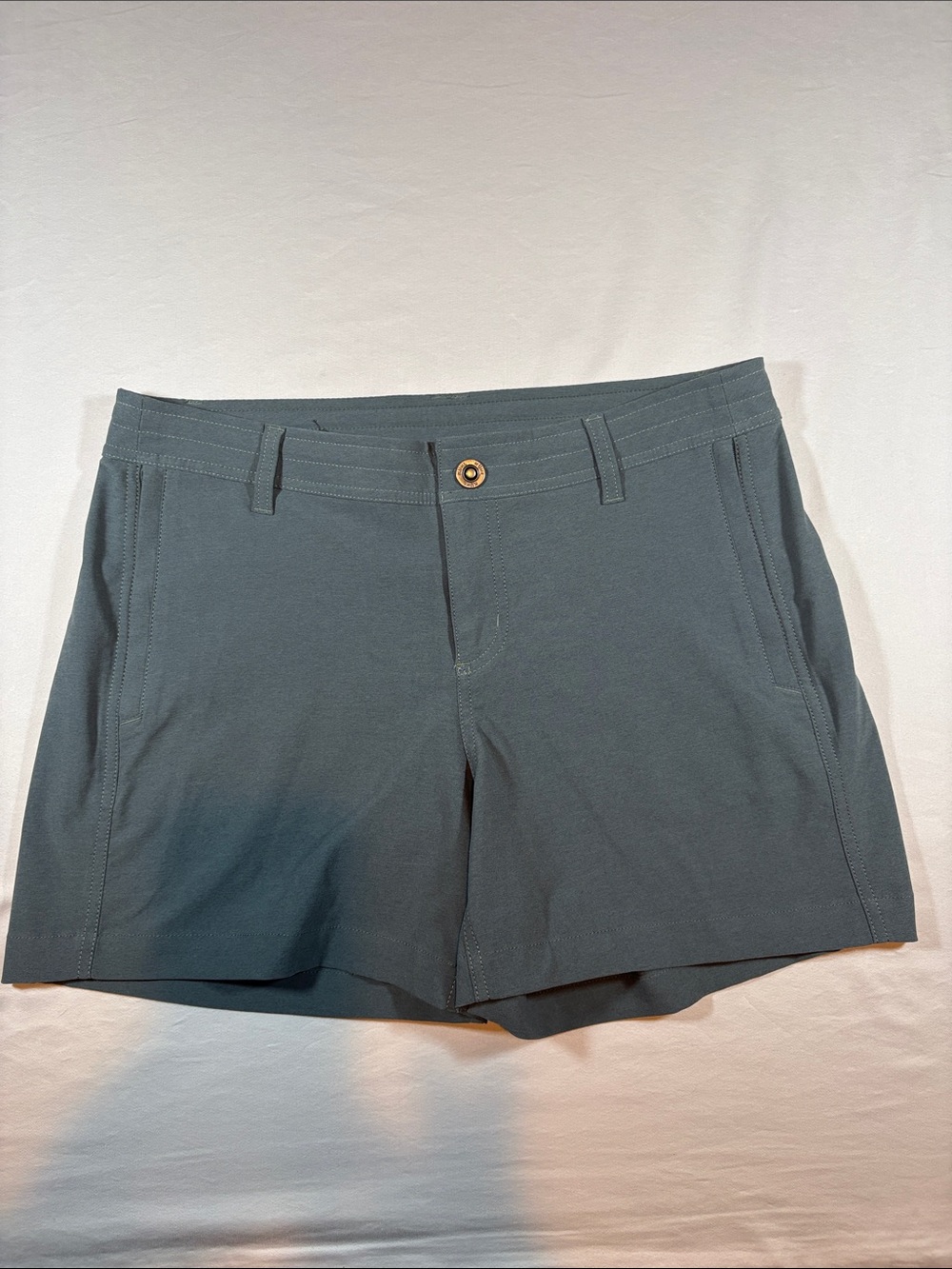Kuhl Freeflex Shorts Women’s Size 8 Sage Gray Green Hiking Outdoor Stretch 21S